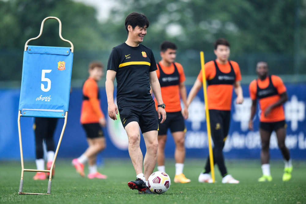 中超倒计时，尼斯转会期门线救险，细节引发关注，球迷炸锅，球探报告显示潜力(中超最后一轮赛程)